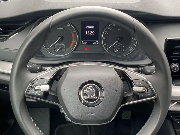 Škoda Octavia 1.5 TSI Ambition - foto 6