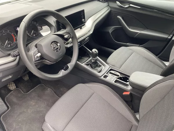 Škoda Octavia 1.5 TSI Ambition - foto 8