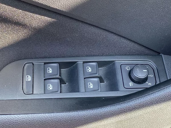Škoda Kamiq 1.0 TSI DSG Ambition - foto 11