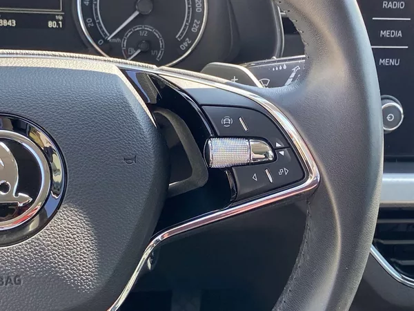 Škoda Kamiq 1.0 TSI DSG Ambition - foto 16