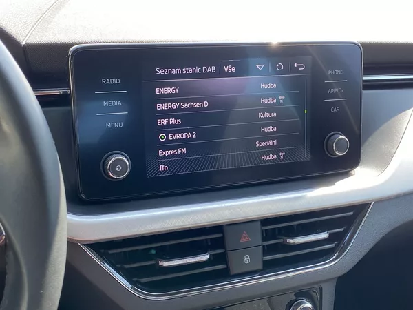Škoda Kamiq 1.0 TSI DSG Ambition - foto 19