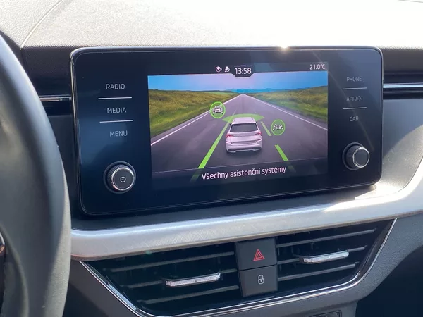 Škoda Kamiq 1.0 TSI DSG Ambition - foto 21