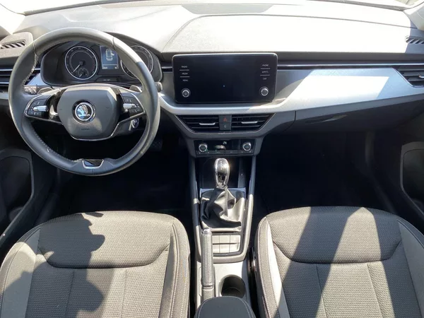 Škoda Kamiq 1.0 TSI DSG Ambition - foto 5