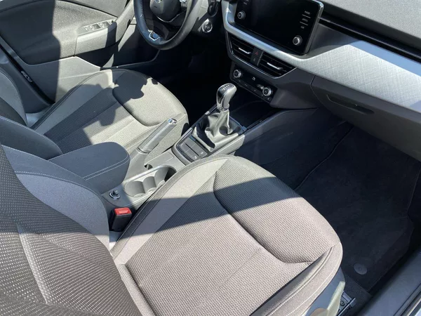 Škoda Kamiq 1.0 TSI DSG Ambition - foto 8