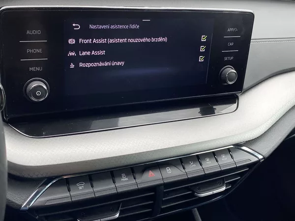 Škoda Octavia 1.5 TSI Ambition+ - foto 17