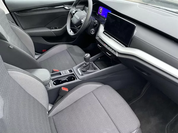 Škoda Octavia 1.5 TSI Selection - foto 10