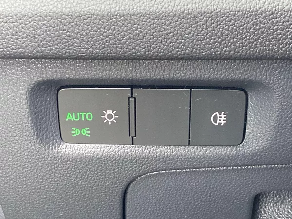 Škoda Octavia 1.5 TSI Selection - foto 17
