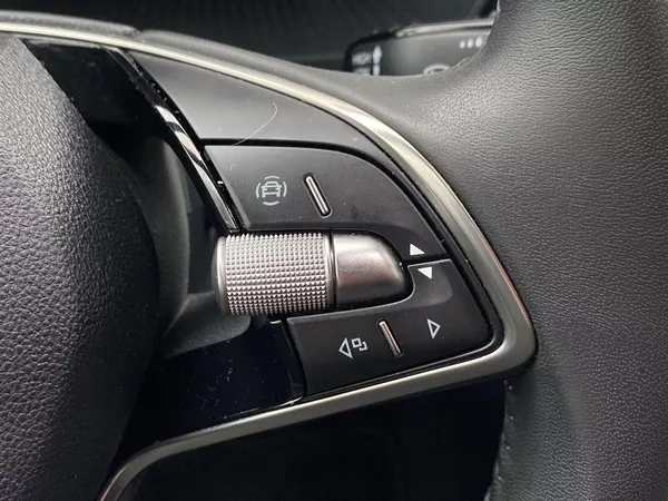 Škoda Octavia 1.5 TSI Selection - foto 21