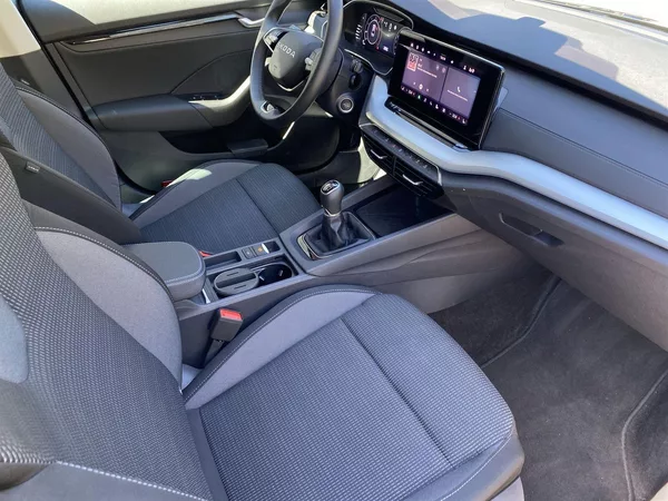 Škoda Octavia 1.5 TSI Selection - foto 10