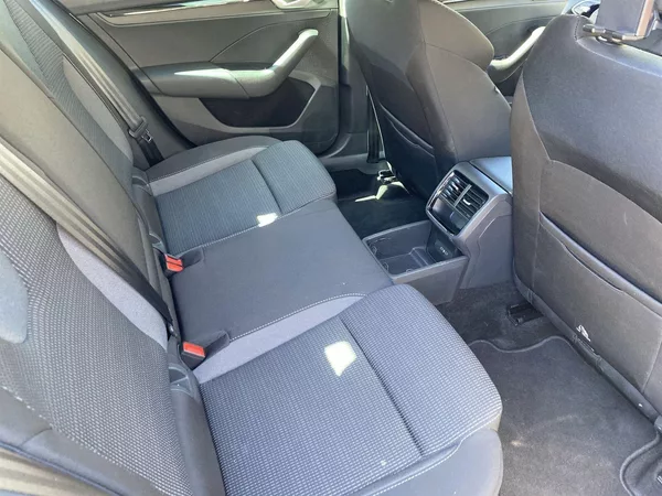 Škoda Octavia 1.5 TSI Selection - foto 11