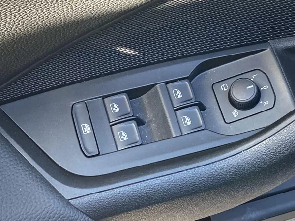 Škoda Octavia 1.5 TSI Selection - foto 19