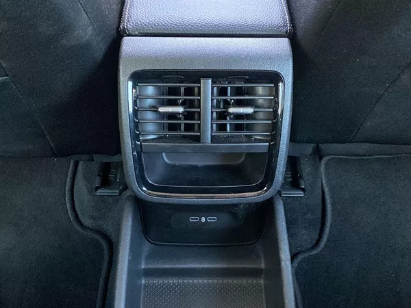 Škoda Octavia 1.5 TSI Selection - foto 27