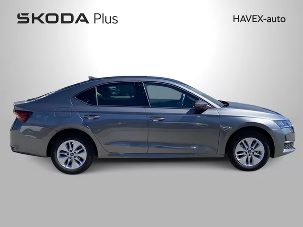 Škoda Octavia 1.5 TSI Selection - foto 31