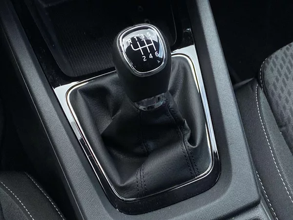 Škoda Octavia 2.0 TDI Style + - foto 15