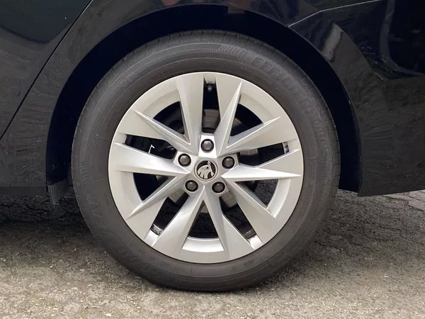 Škoda Octavia 2.0 TDI Style + - foto 28
