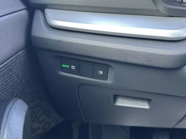 Škoda Octavia 1.5 TSI Selection - foto 16