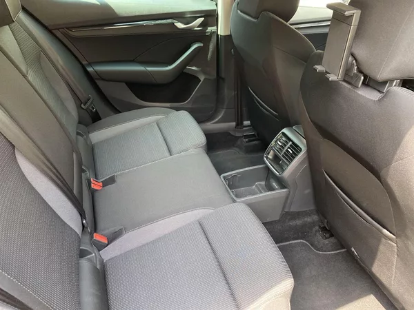 Škoda Octavia 1.5 TSI Selection - foto 11