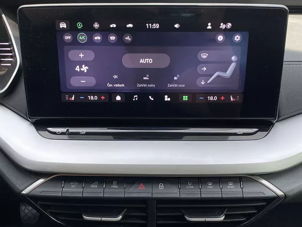 Škoda Octavia 1.5 TSI Selection - foto 12