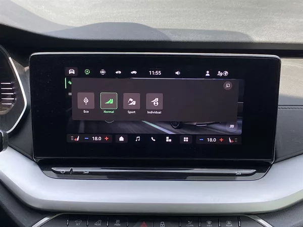 Škoda Octavia 1.5 TSI Selection - foto 16