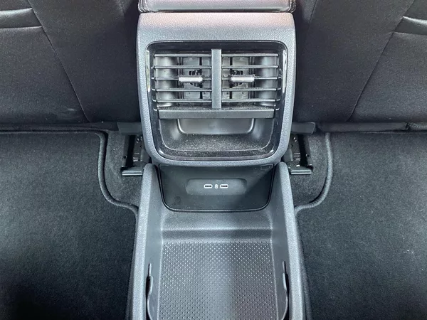 Škoda Octavia 1.5 TSI Selection - foto 26