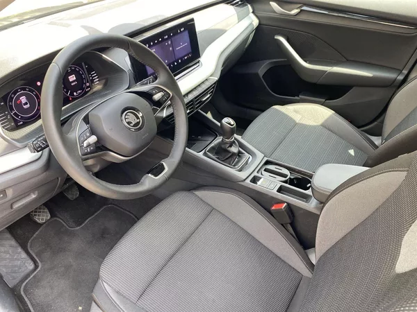 Škoda Octavia 1.5 TSI Selection - foto 8