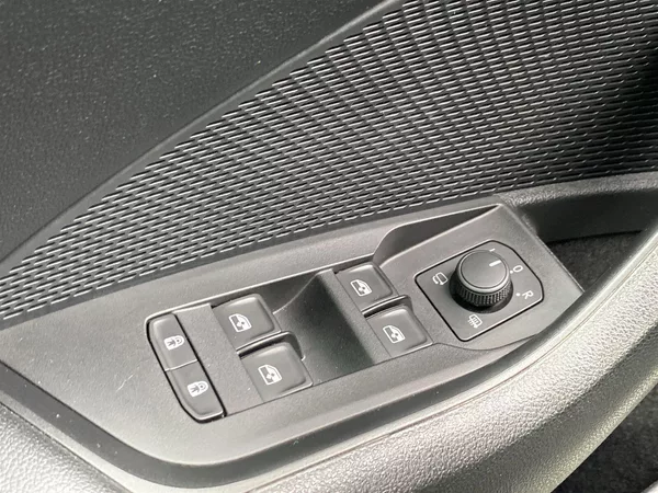 Škoda Octavia Combi 2.0 TDI DSG Scout - foto 19