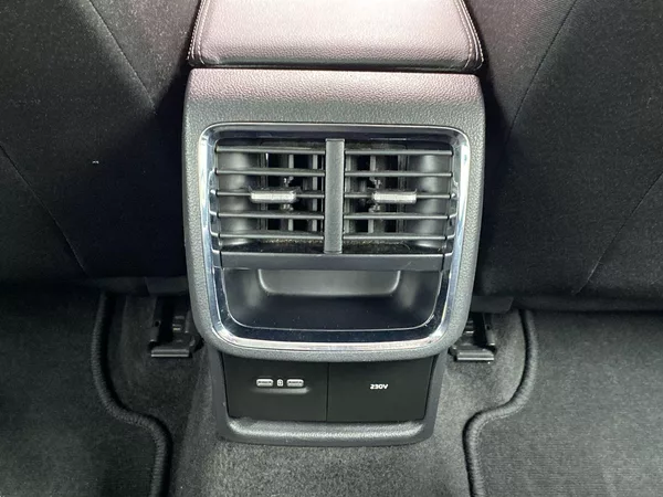 Škoda Octavia Combi 2.0 TDI DSG Scout - foto 26