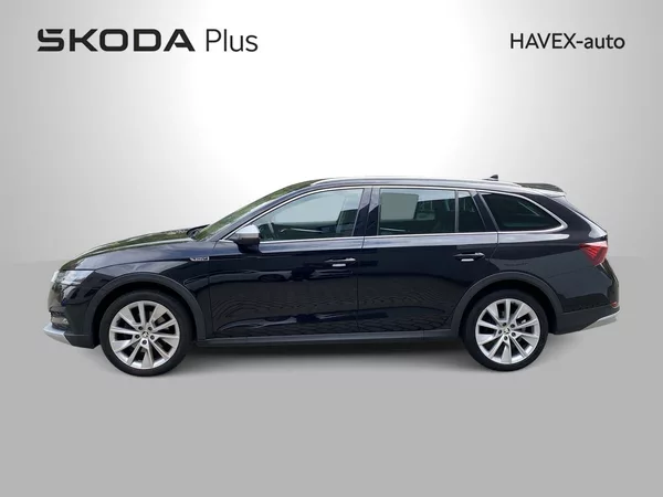 Škoda Octavia Combi 2.0 TDI DSG Scout - foto 3