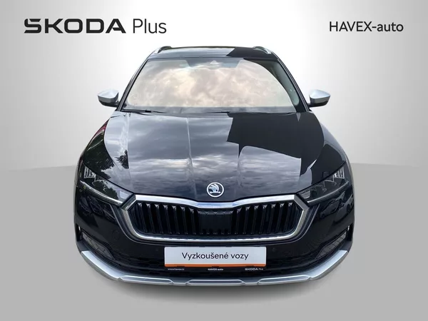 Škoda Octavia Combi 2.0 TDI DSG Scout - foto 4