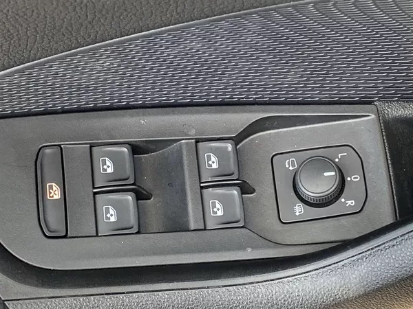 Škoda Octavia 1.5 TSI Selection - foto 20