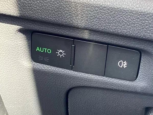 Škoda Octavia 1.5 TSI Selection - foto 28