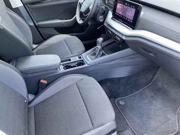 Škoda Octavia 1.5 TSI Selection - foto 8
