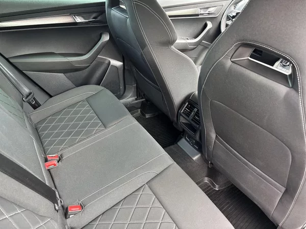 Škoda Karoq 1.5 TSI Sportline - foto 11