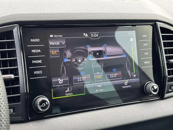 Škoda Karoq 1.5 TSI Sportline - foto 14