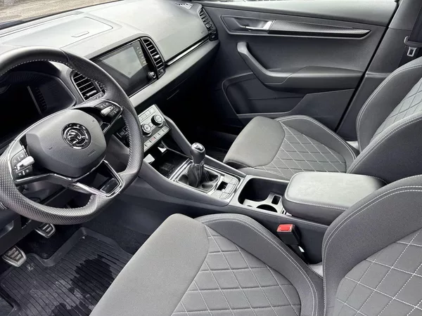 Škoda Karoq 1.5 TSI Sportline - foto 8