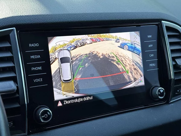 Škoda Karoq 1.5 TSI DSG Style+ - foto 13