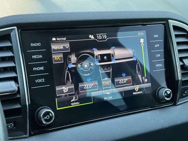 Škoda Karoq 1.5 TSI DSG Style+ - foto 15