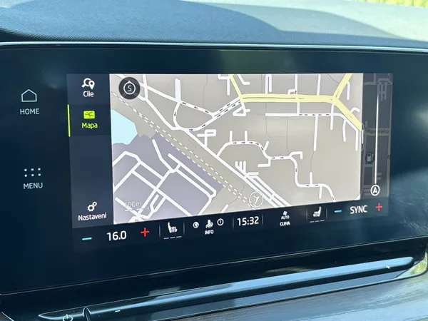 Škoda Octavia Combi 2.0 TDI 4x4 DSG Scout - foto 11