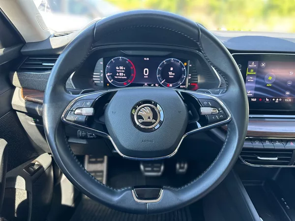 Škoda Octavia Combi 2.0 TDI 4x4 DSG Scout - foto 19