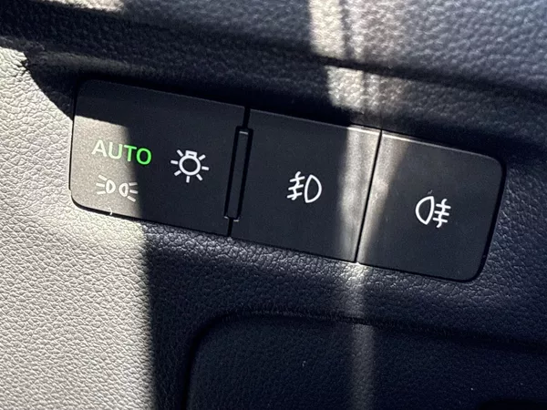 Škoda Octavia Combi 2.0 TDI 4x4 DSG Scout - foto 23