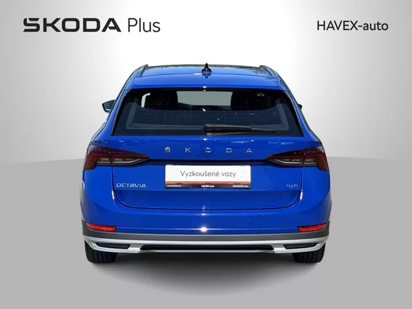 Škoda Octavia Combi 2.0 TDI 4x4 DSG Scout - foto 31