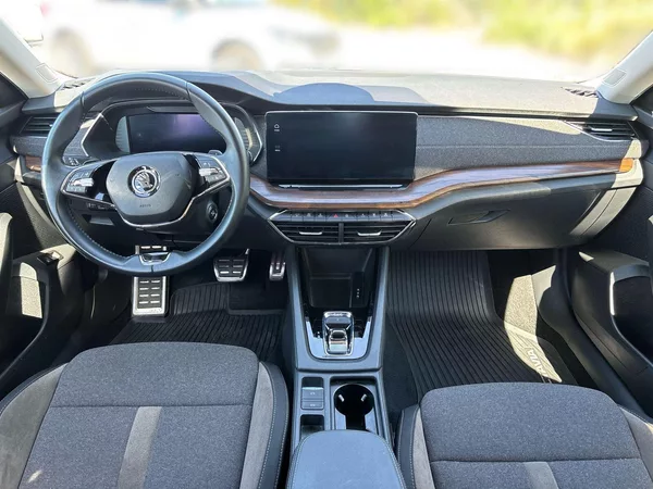 Škoda Octavia Combi 2.0 TDI 4x4 DSG Scout - foto 5