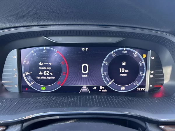 Škoda Octavia Combi 2.0 TDI 4x4 DSG Scout - foto 6