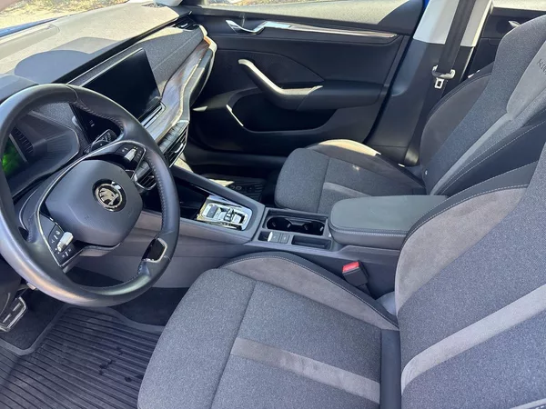 Škoda Octavia Combi 2.0 TDI 4x4 DSG Scout - foto 7