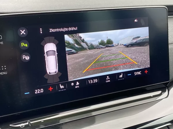 Škoda Octavia Combi 2.0 TDI 4x4 DSG Style+ - foto 12