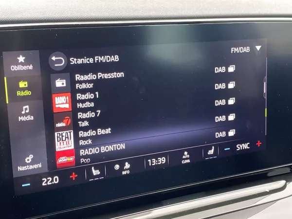 Škoda Octavia Combi 2.0 TDI 4x4 DSG Style+ - foto 13