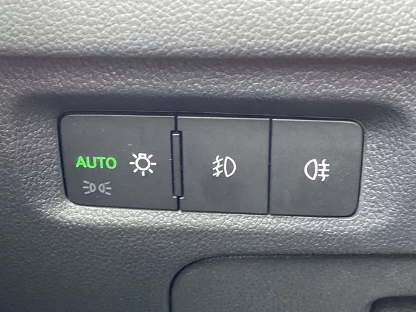 Škoda Octavia Combi 2.0 TDI 4x4 DSG Style+ - foto 16
