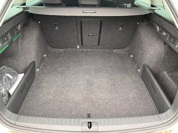Škoda Octavia Combi 2.0 TDI 4x4 DSG Style+ - foto 31