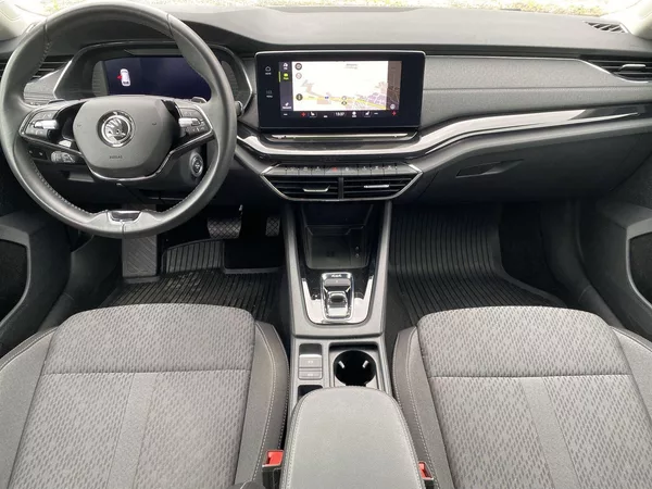 Škoda Octavia Combi 2.0 TDI 4x4 DSG Style+ - foto 5