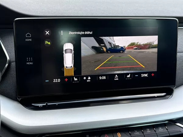 Škoda Octavia Combi 2.0 TDI DSG Style - foto 12